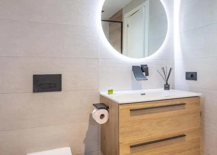 The New Diana Villa *