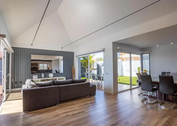 The New Diana Vila Costa Adeje (Tenerife)