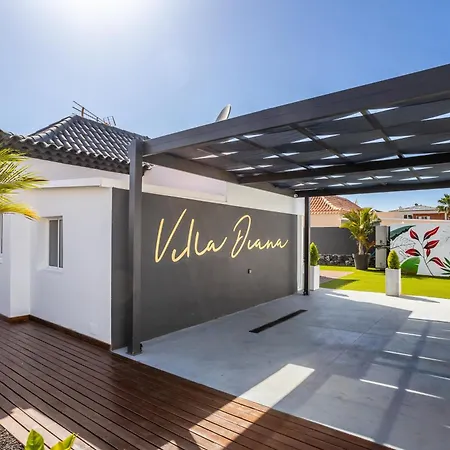 Villa Diana- Jacuzzi, Heated Pool & Bbq