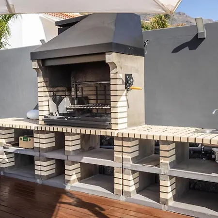Diana Heated Pool & Bbq Costa Adeje (Tenerife)